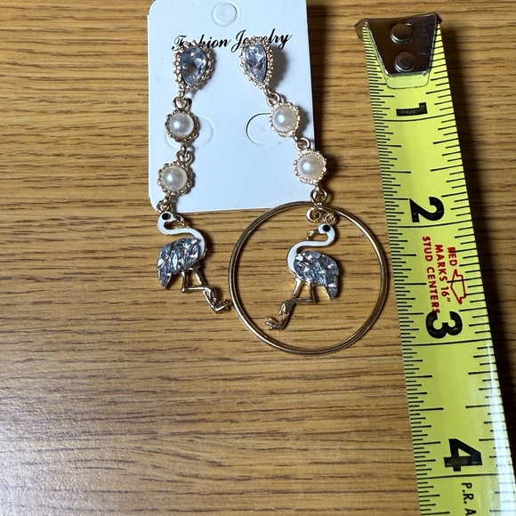 New Asymmetrical Dangle Flamingo Earrings – Fun Fashion Jewelry - Picture 2 of 3